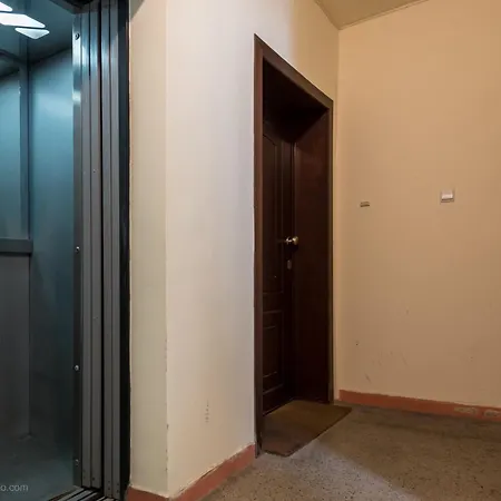 Burov - Artistic In The Heart Of Suitable For Up To 4 Guests