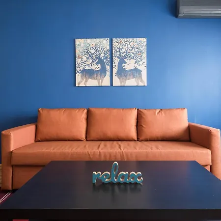 Apartment Burov - Artistic In The Heart Of Suitable For Up To 4 Guests *