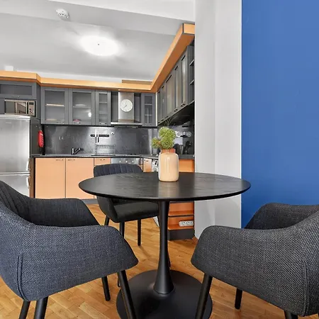 Apartment Center Artistic Nest