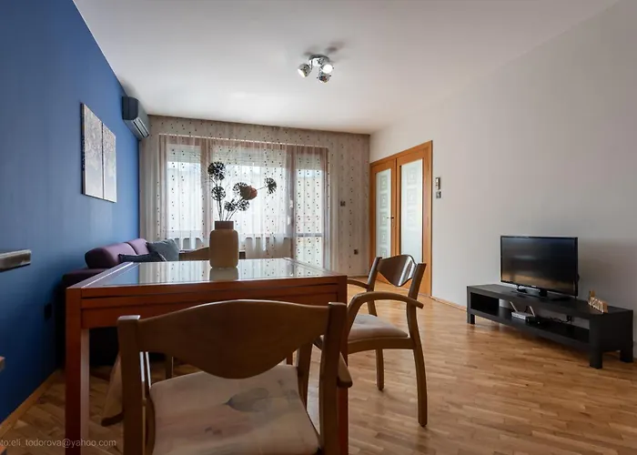 Апартаменты Top Center Artistic Nest *