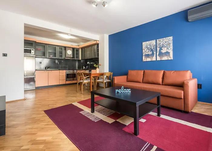 Top Center Artistic Nest Appartement