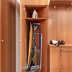 Center Artistic Nest