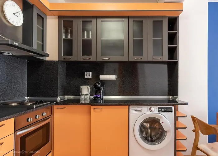 شقة Burov - Artistic In The Heart Of Suitable For Up To 4 Guests