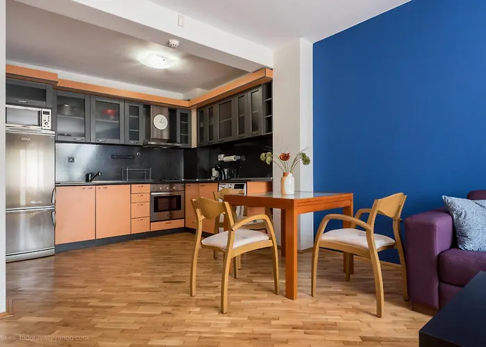 شقة Burov - Artistic In The Heart Of Suitable For Up To 4 Guests