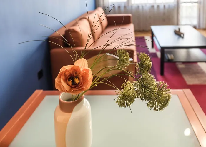 Burov - Artistic In The Heart Of Suitable For Up To 4 Guests فارنا