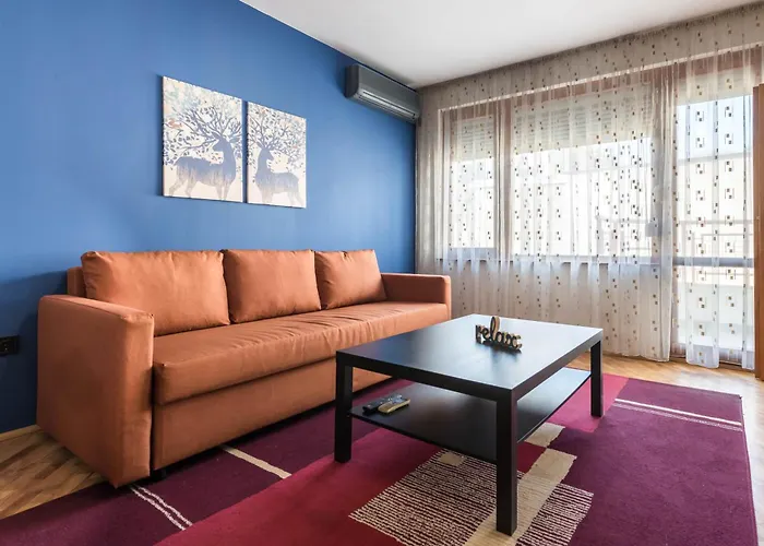 Burov - Artistic In The Heart Of Suitable For Up To 4 Guests * فارنا